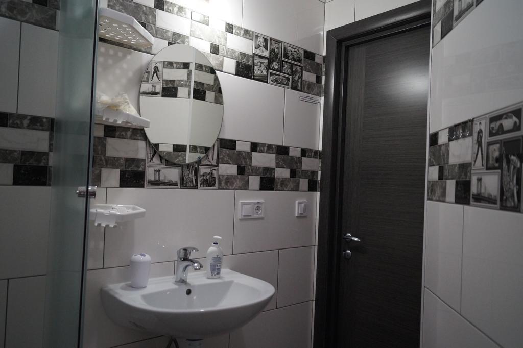 Skyhome Mini-Hotel キエフ エクステリア 写真